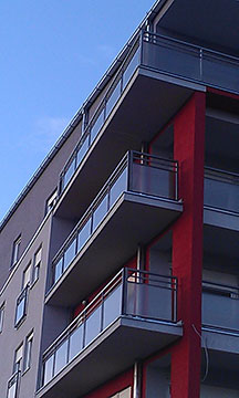Flashings of terraces with galvanized tin.